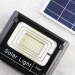 proiector-cu-panou-solar