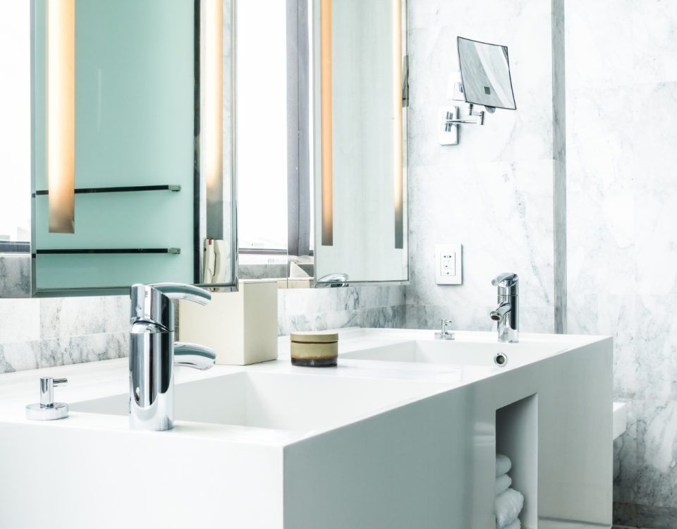 mobilier-baie-cu-lavoar-pe-blat
